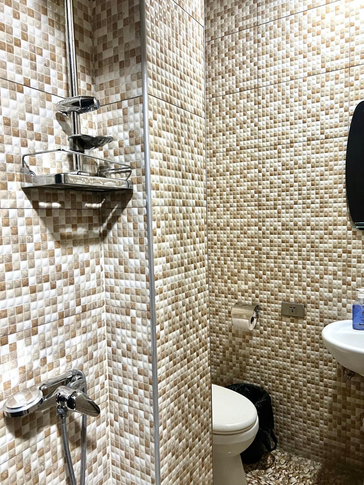 Hotel 6 Tiflis Dış mekan fotoğraf