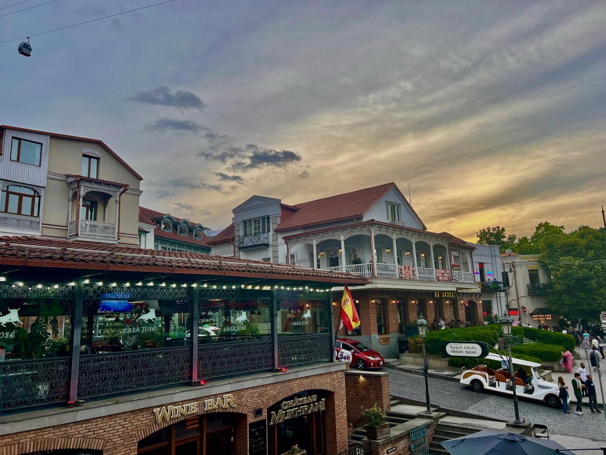 Hotel 6 Tiflis Dış mekan fotoğraf