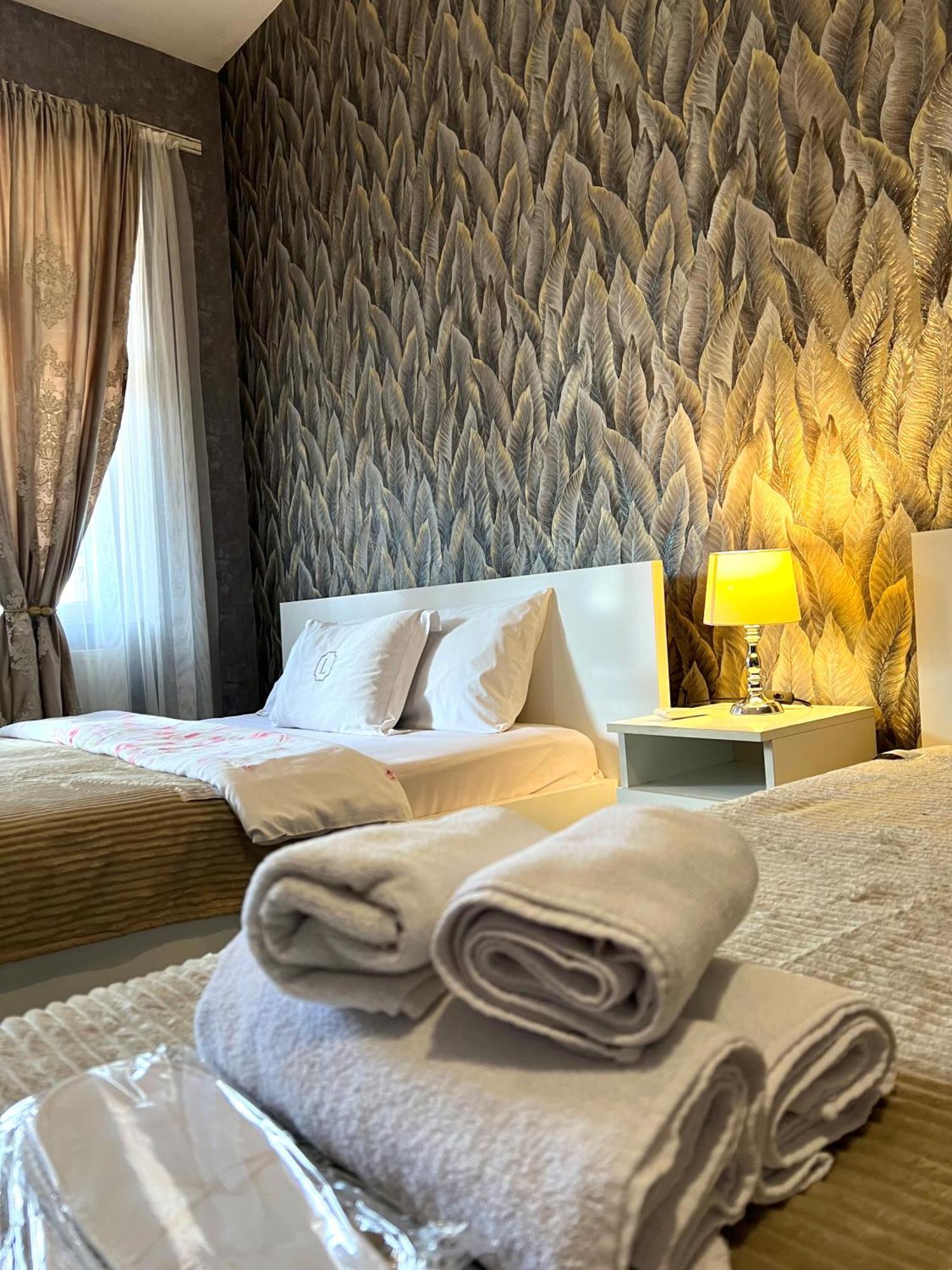 Hotel 6 Tiflis Dış mekan fotoğraf